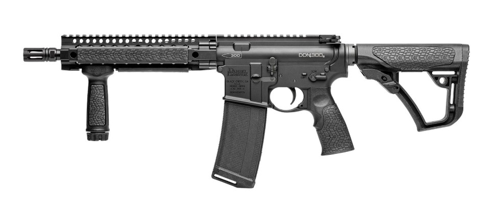 DANIEL DEFENSE DDM4 300 S 02-122-17026-047
